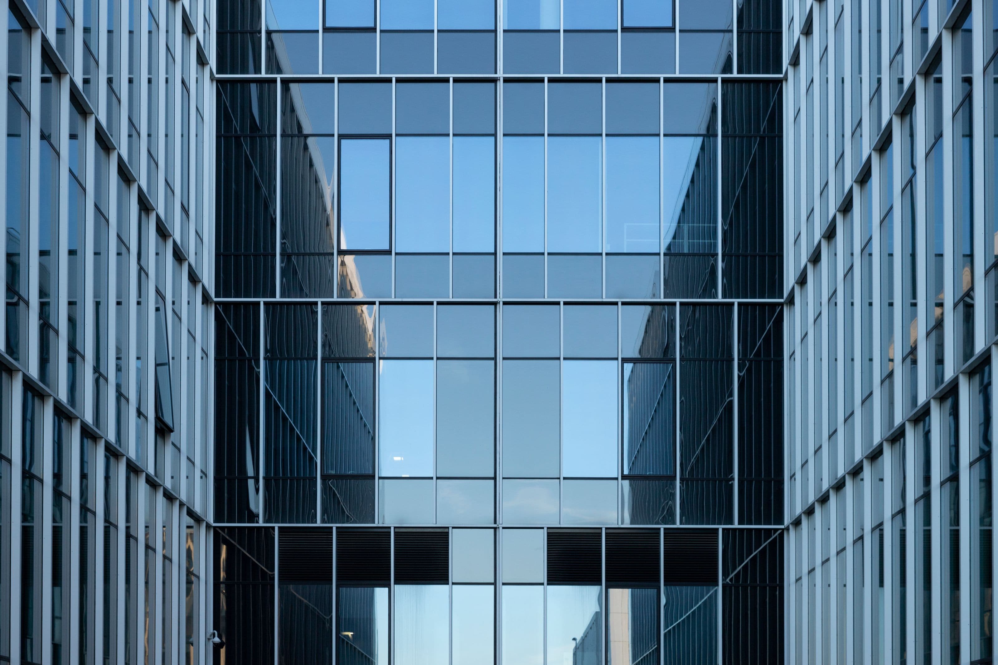 Büro- und Verwaltungsgebäude mit Glasfassade